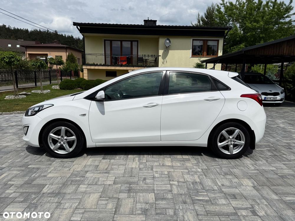 Hyundai i30 1.6 D Classic + - 7