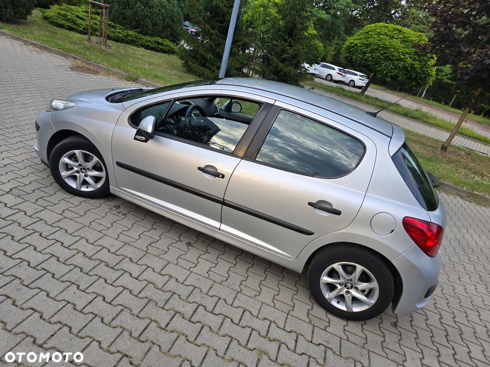 Peugeot 207 1.6 HDi 16V Trendy - 24