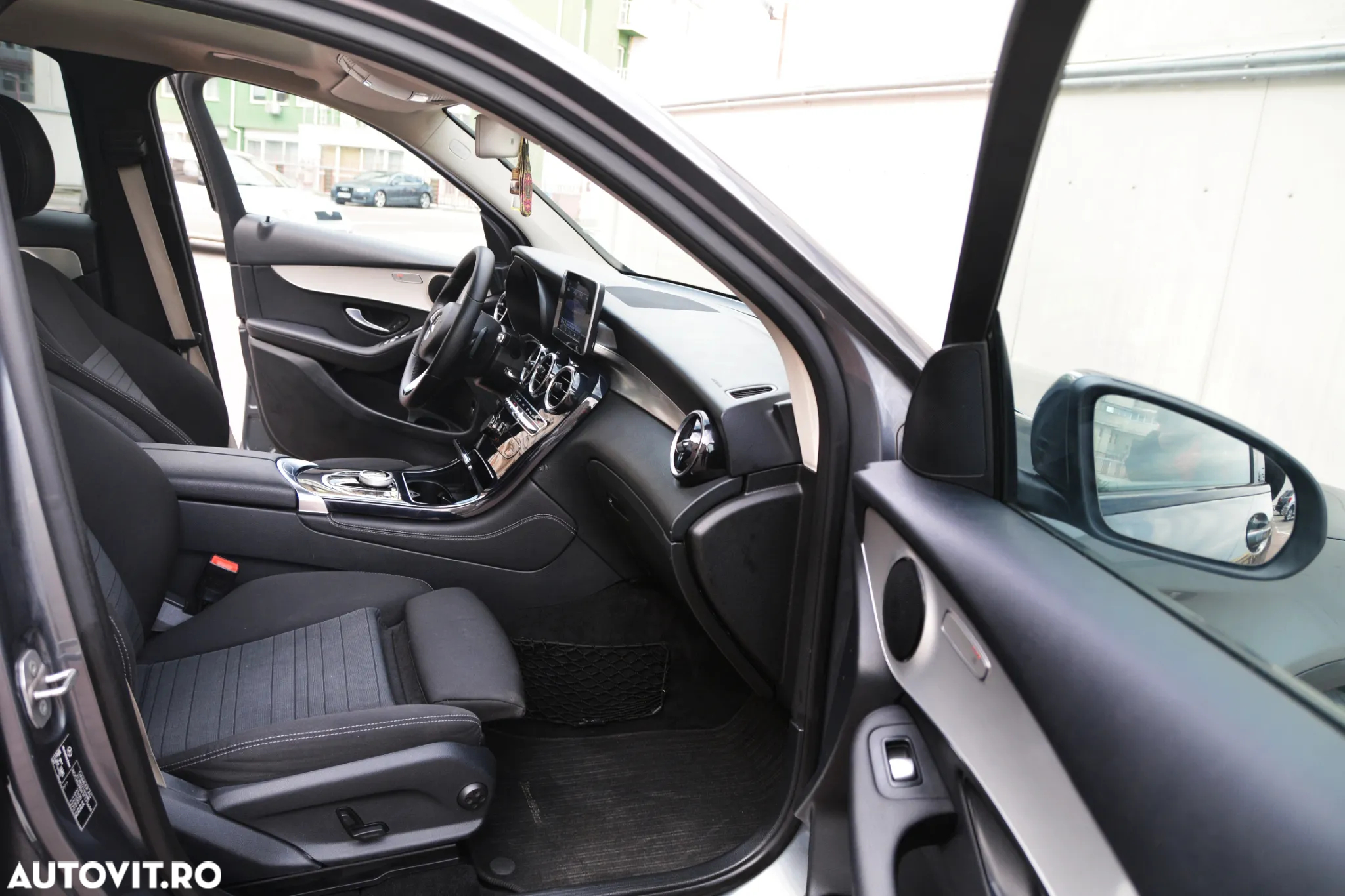 Mercedes-Benz GLC 250 d 4Matic 9G-TRONIC - 11