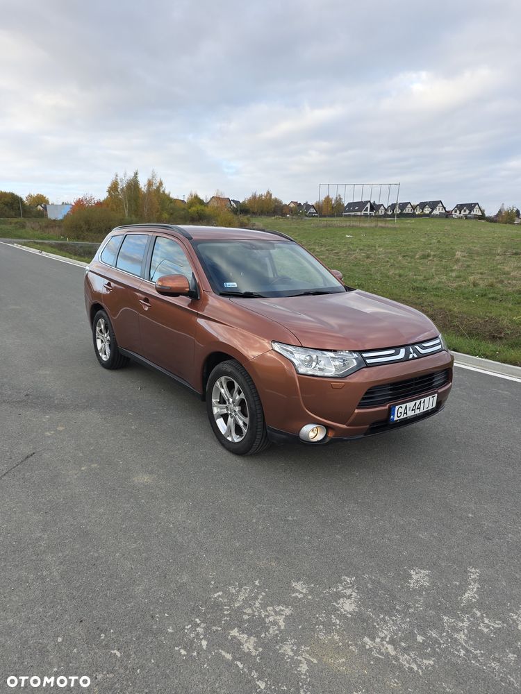 Mitsubishi Outlander 2013 photo 3