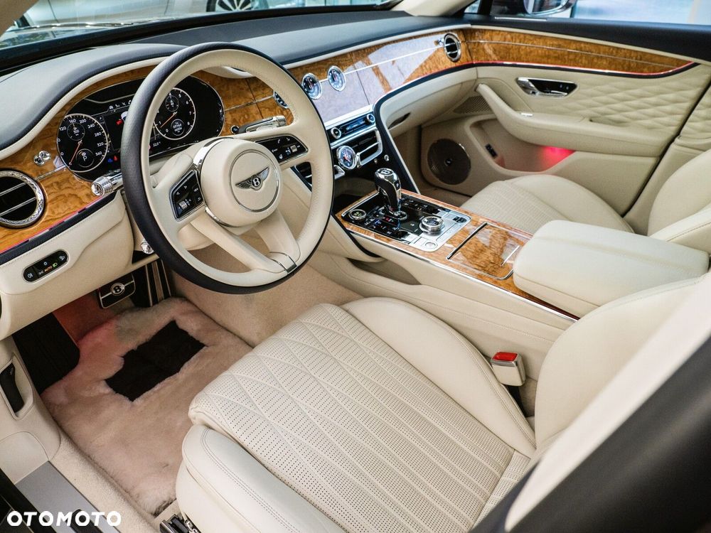 Bentley Flying Spur - 8