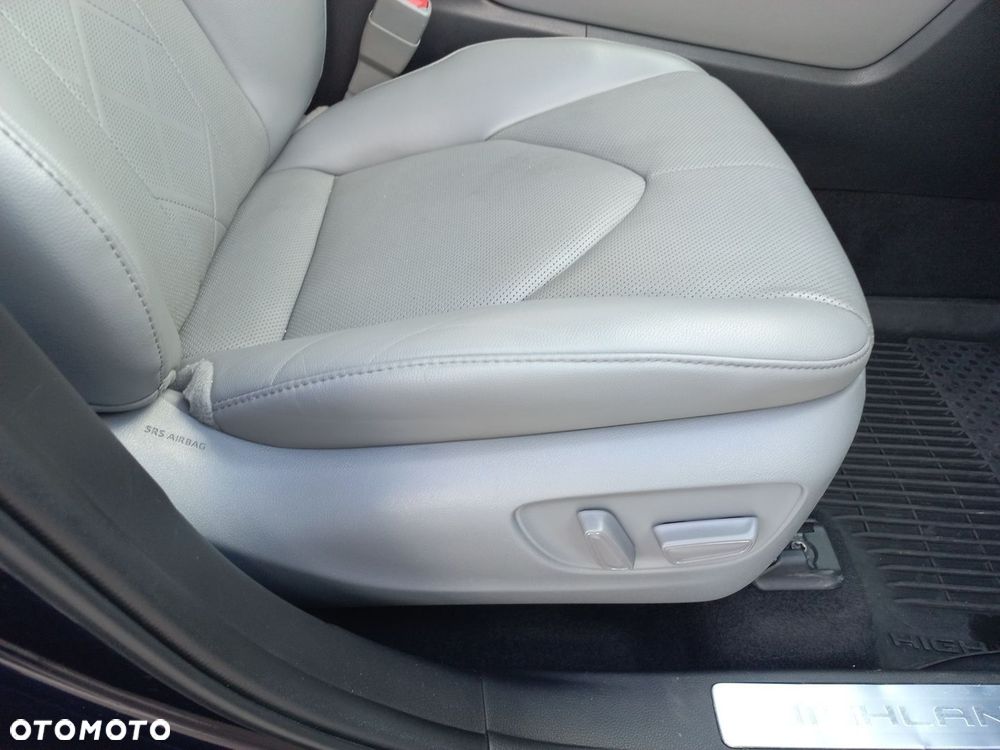 Toyota Highlander - 14