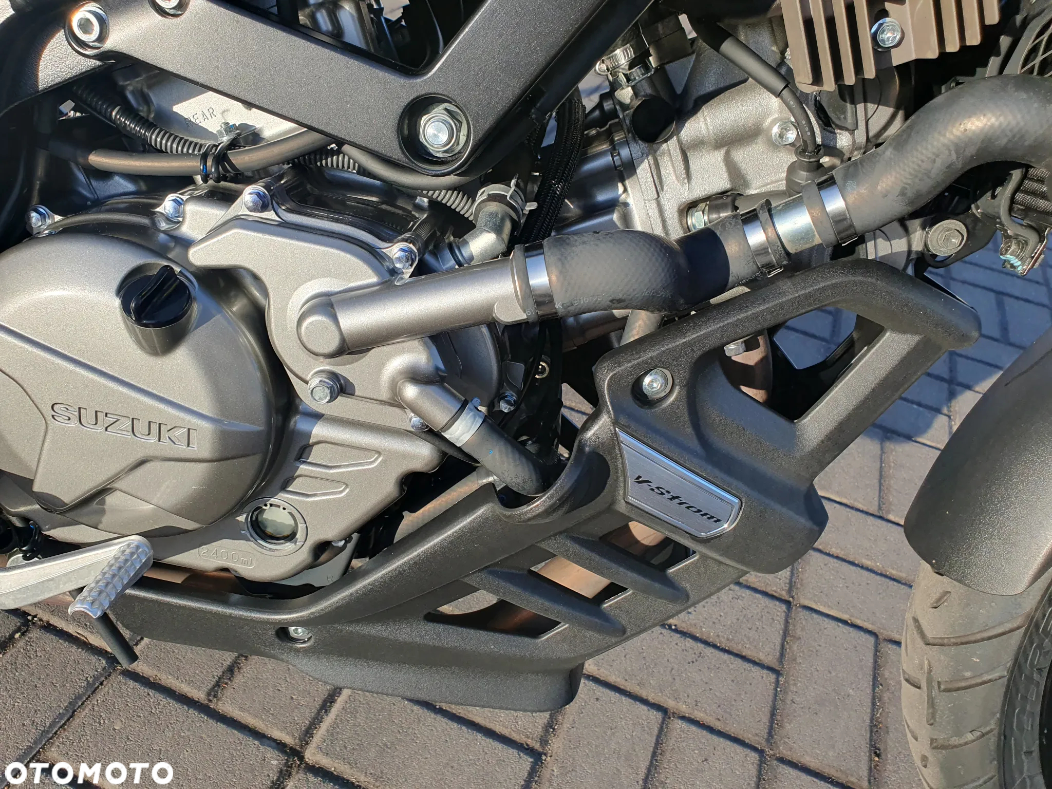 Suzuki V-STROM - 19