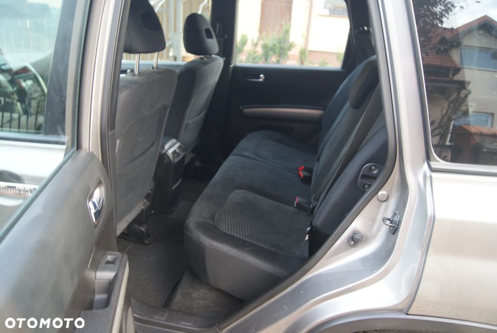 Nissan X-Trail 2.0 dCi 4x4 DPF SE - 9