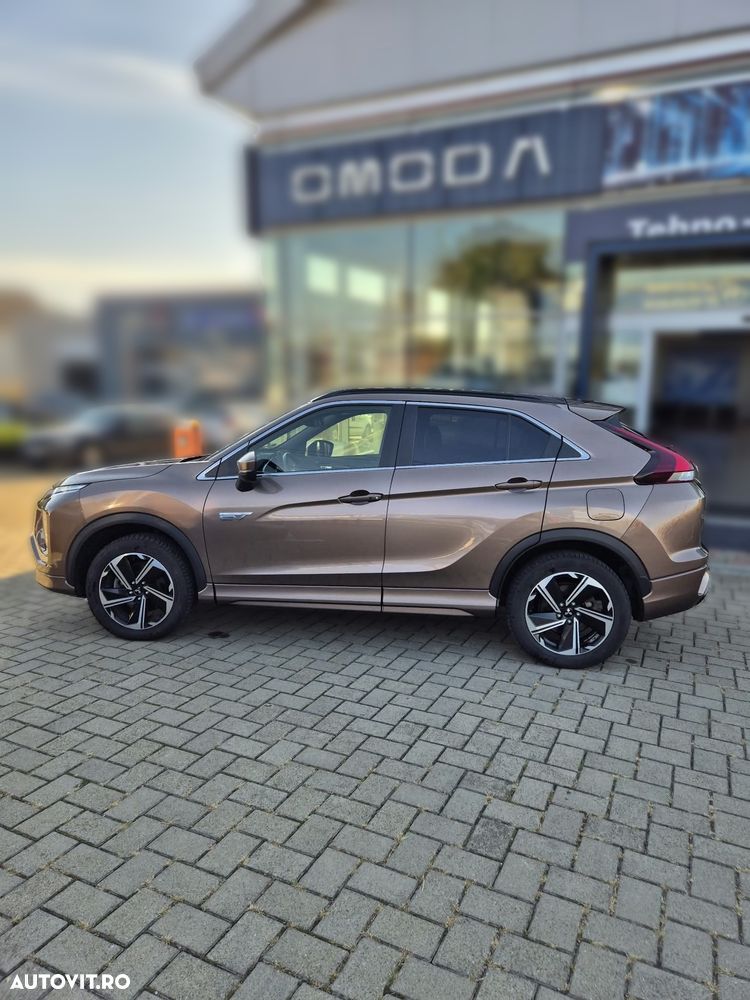 Mitsubishi Eclipse-Cross 4WD Plus - 3