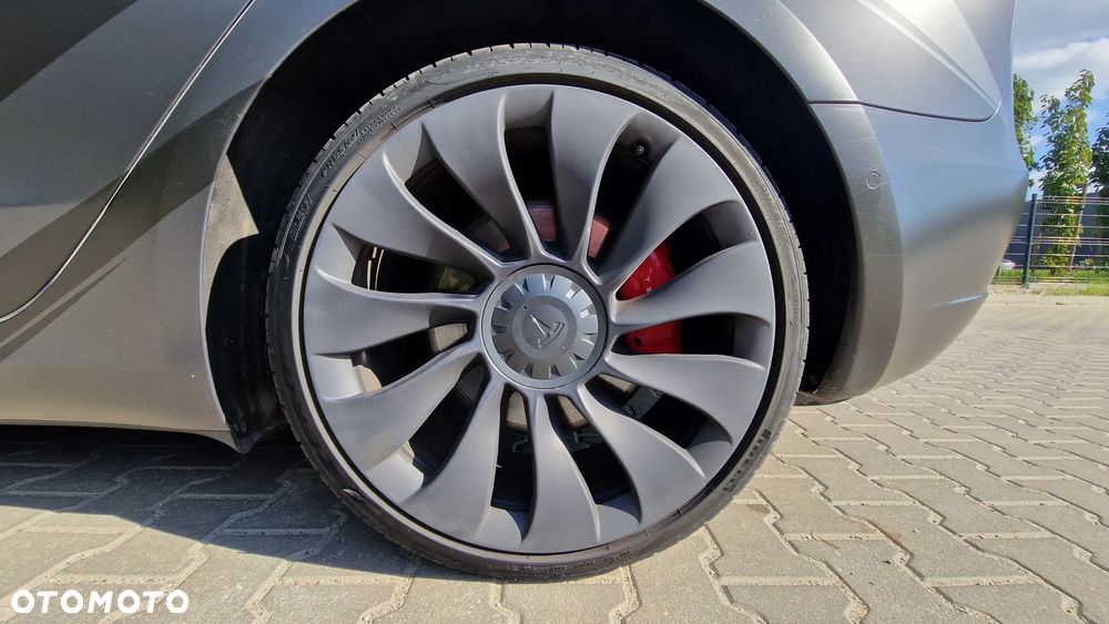 Tesla Model 3 Performance AWD - 10