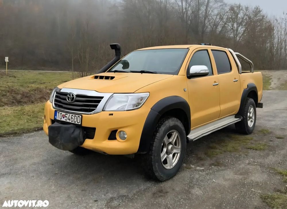 Toyota Hilux 4x4 Cabina Dubla Style+ Aut. - 12