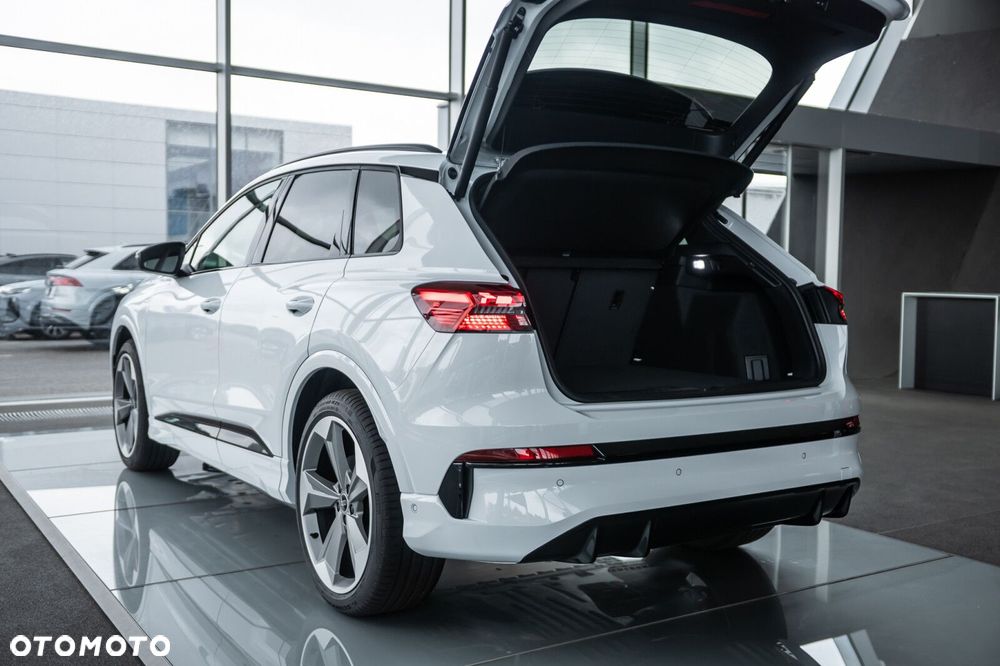 Audi Q4 e-tron 45 82kWh S Line - 9