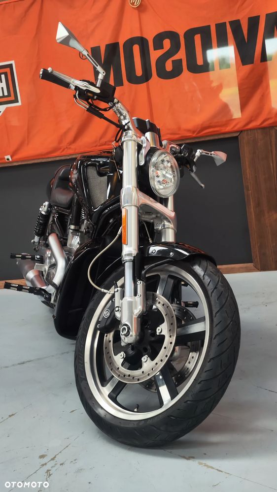 Harley-Davidson V-Rod Muscle - 4