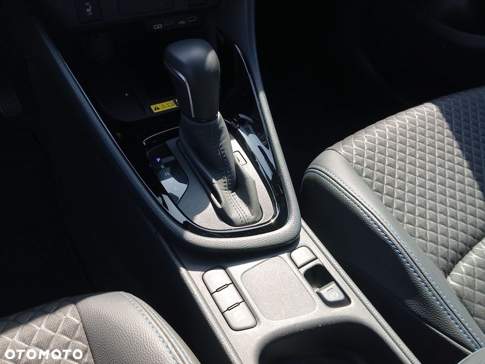 Toyota Yaris Hybrid 1.5 Premiere Edition - 37