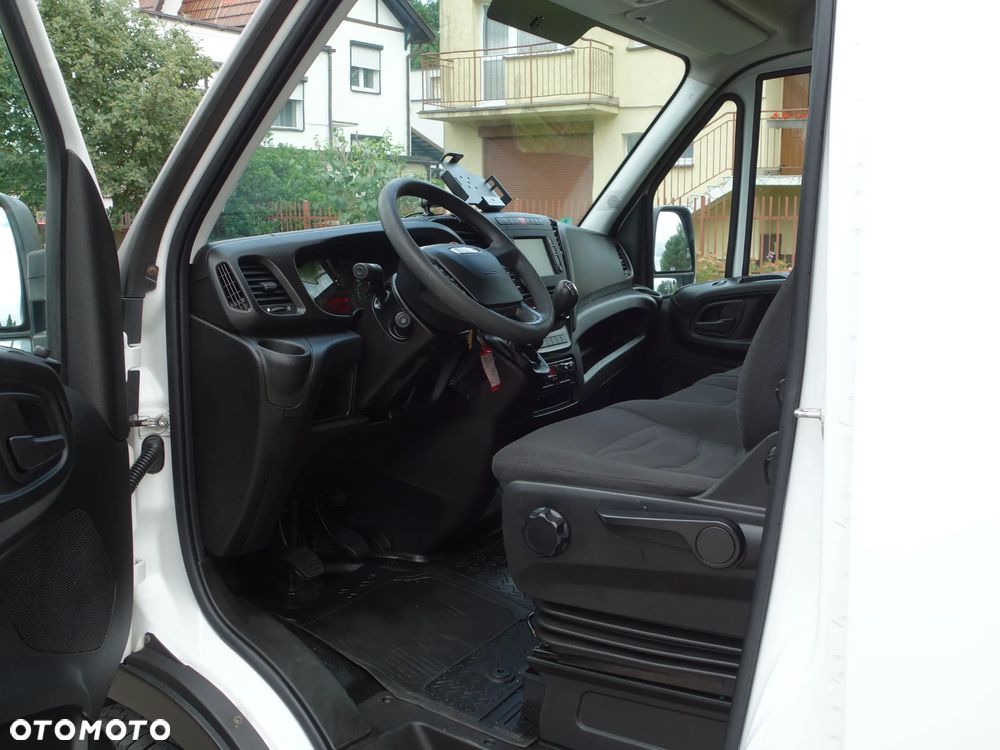 Iveco DAILY 35C15 - 11