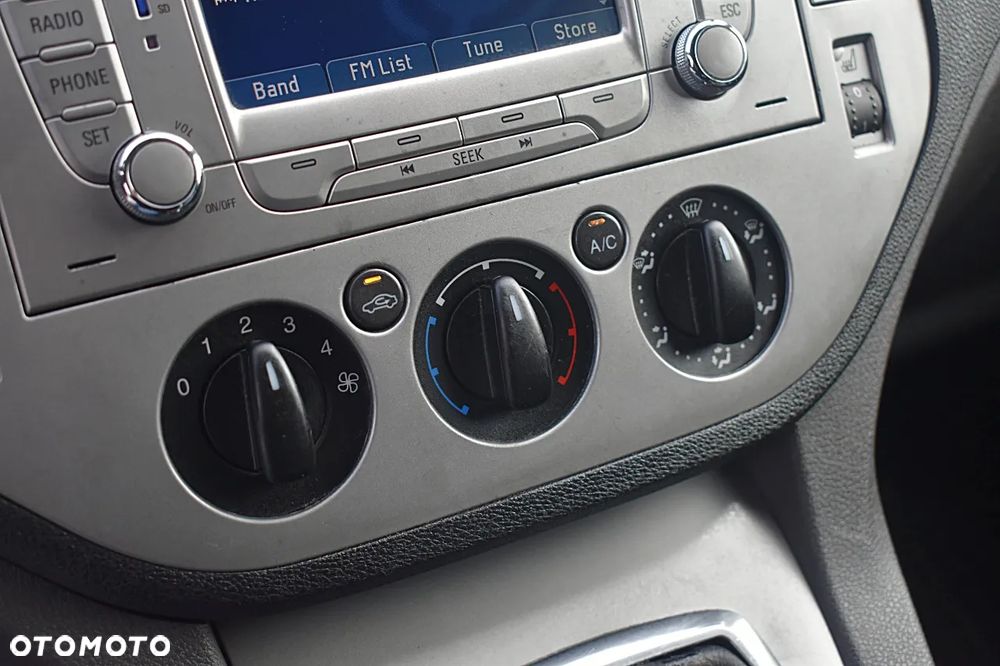 Ford Kuga 2.0 TDCi 2x4 Trend - 25