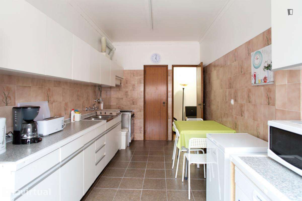 Quarto - localizado em Pontinha Lisbon - Grande imagem: 2/15