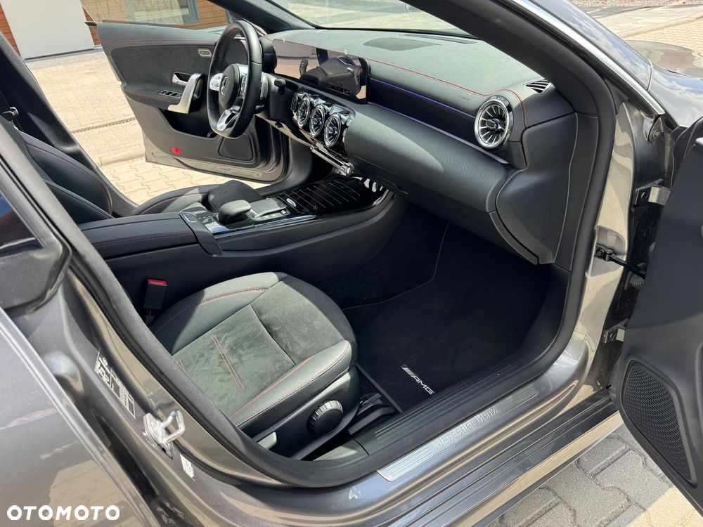 Mercedes-Benz CLA 200 mHEV AMG Line 7G-DCT - 25