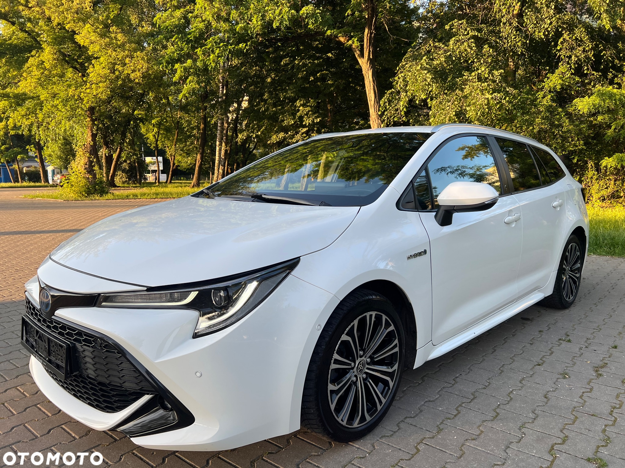 Toyota Corolla 1.8 Hybrid Team Deutschland - 2