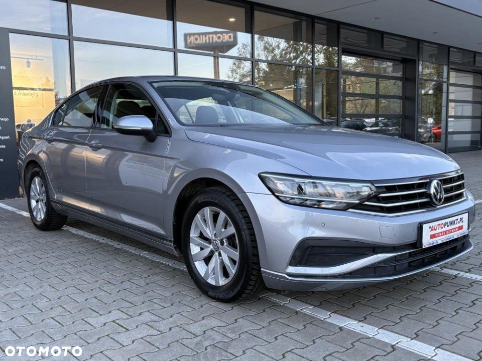 Volkswagen Passat - 27