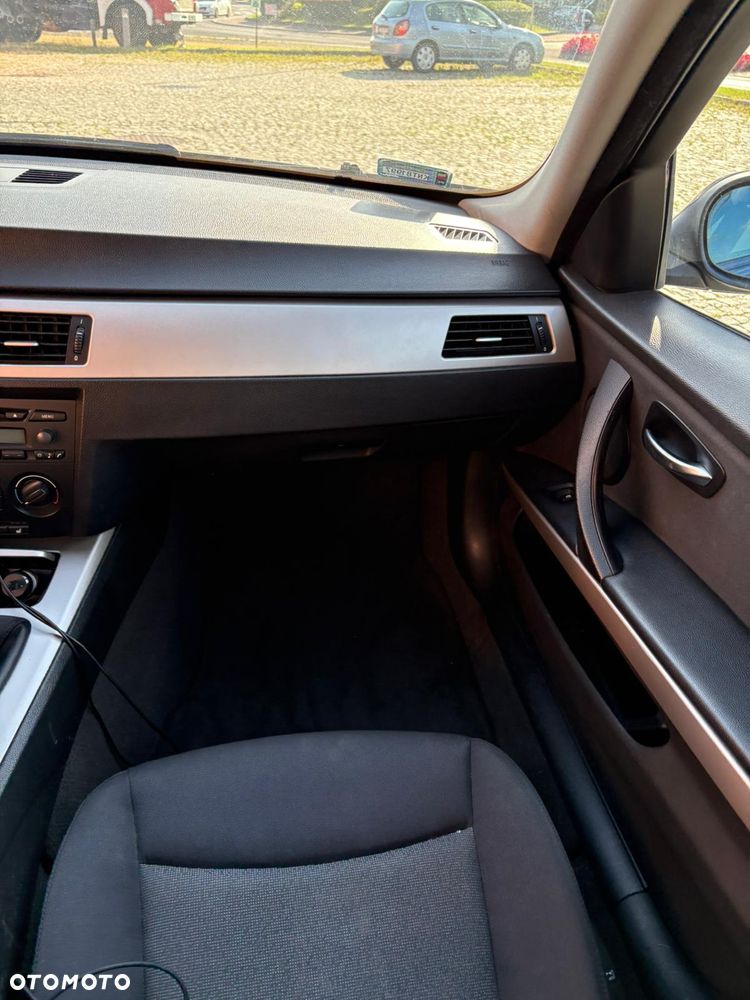 BMW Seria 3 - 11