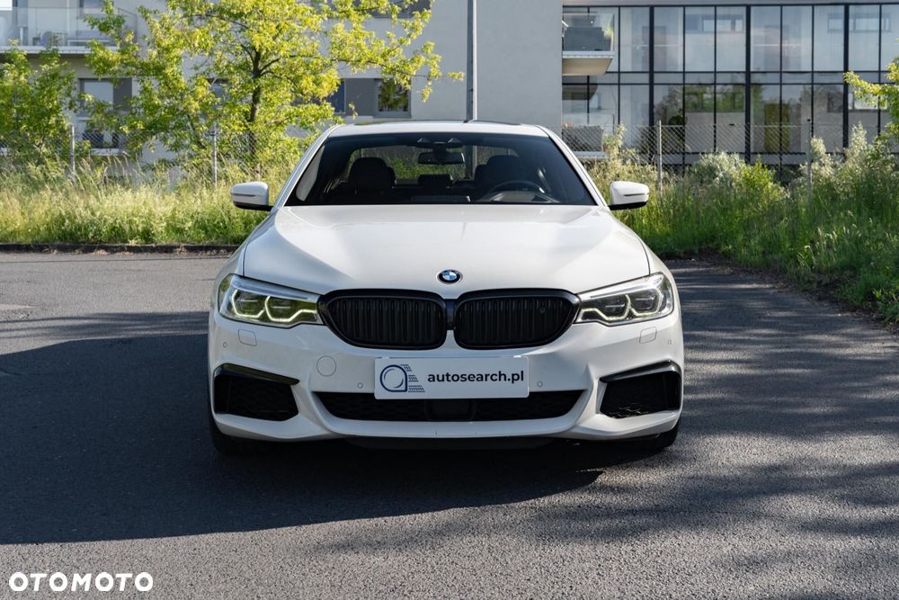 BMW Seria 5 M550i xDrive sport - 3
