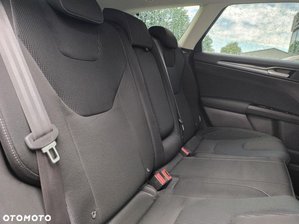 Ford Mondeo 2.0 Hybrid Titanium - 27