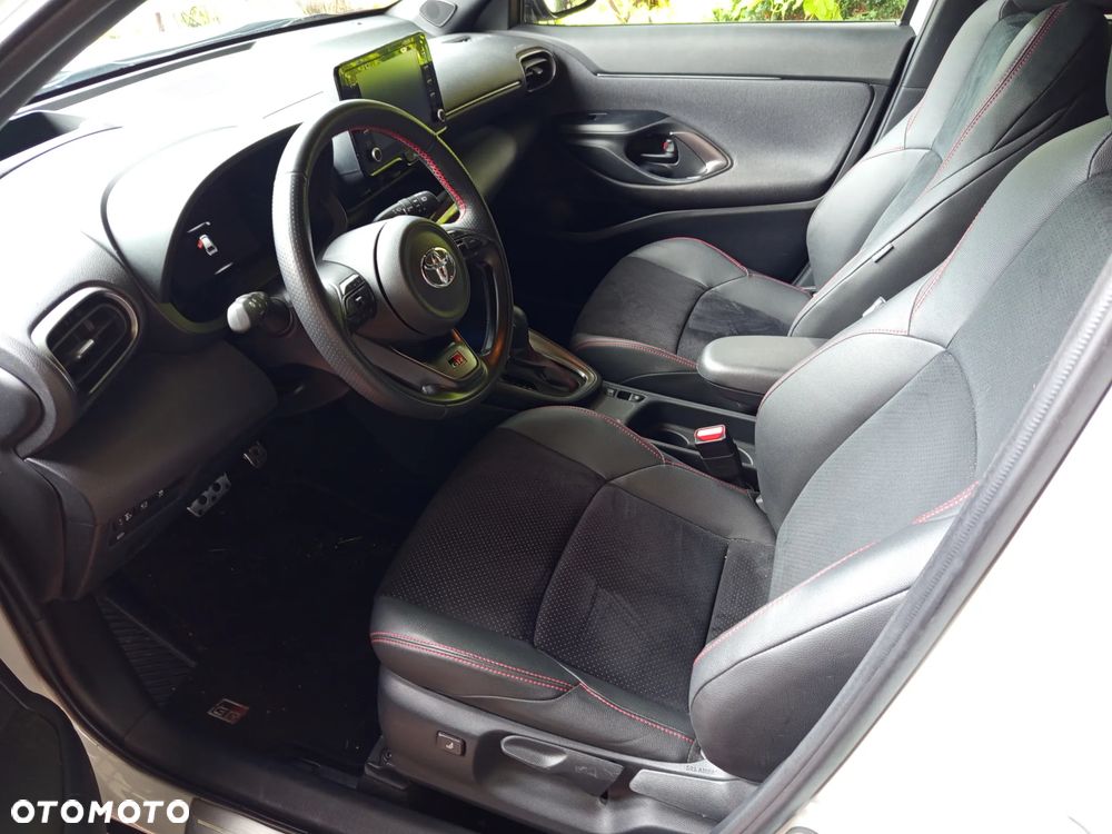 Toyota Yaris Cross 1.5 VVT-i GR Sport - 15
