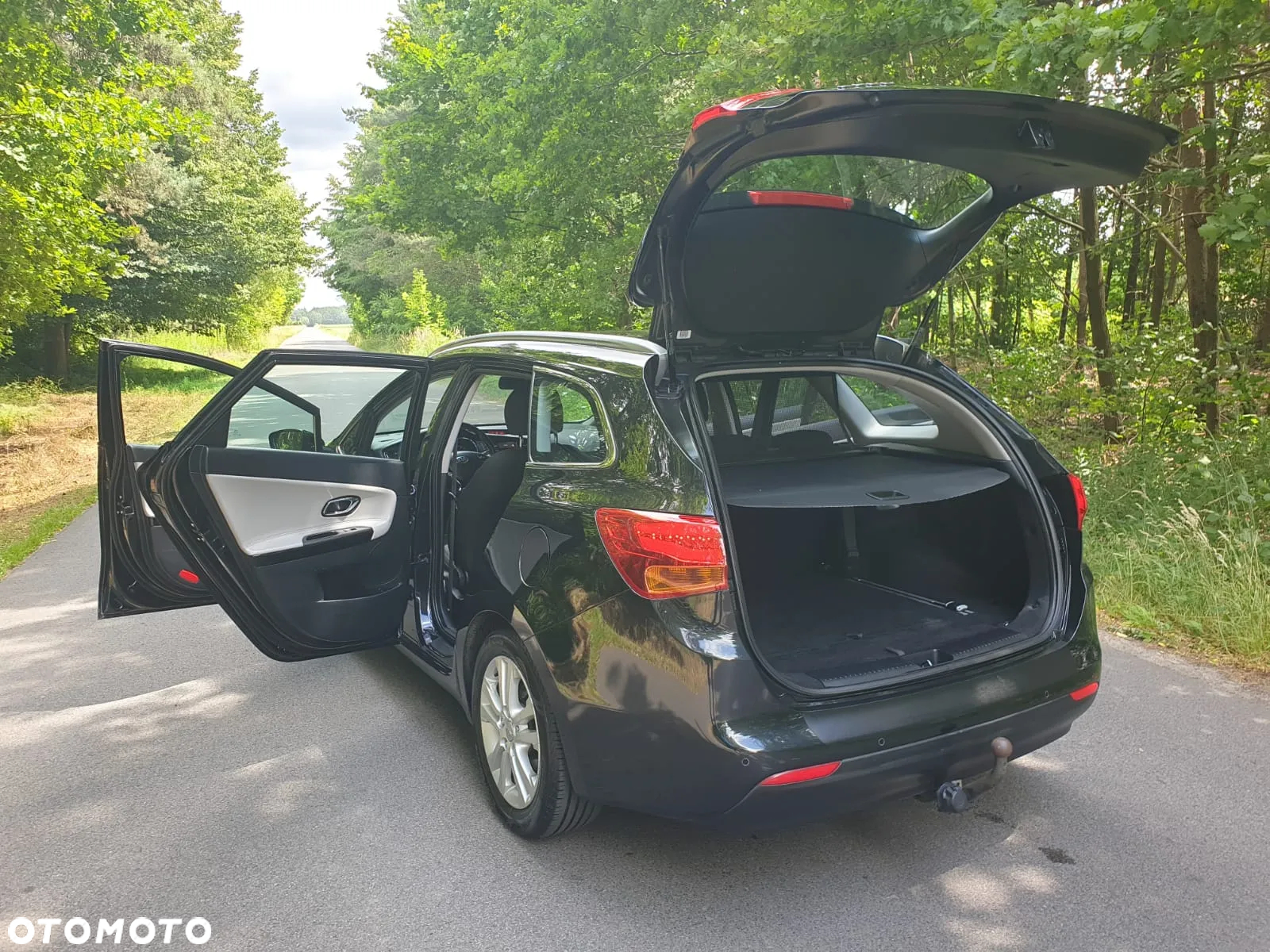 Kia Ceed 1.6 GDI SW Dream Team Edition - 12