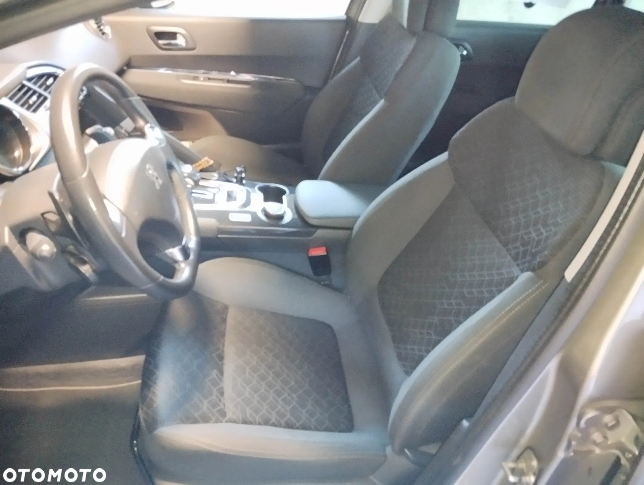 Peugeot 3008 2.0 HDi HYbrid4 - 8