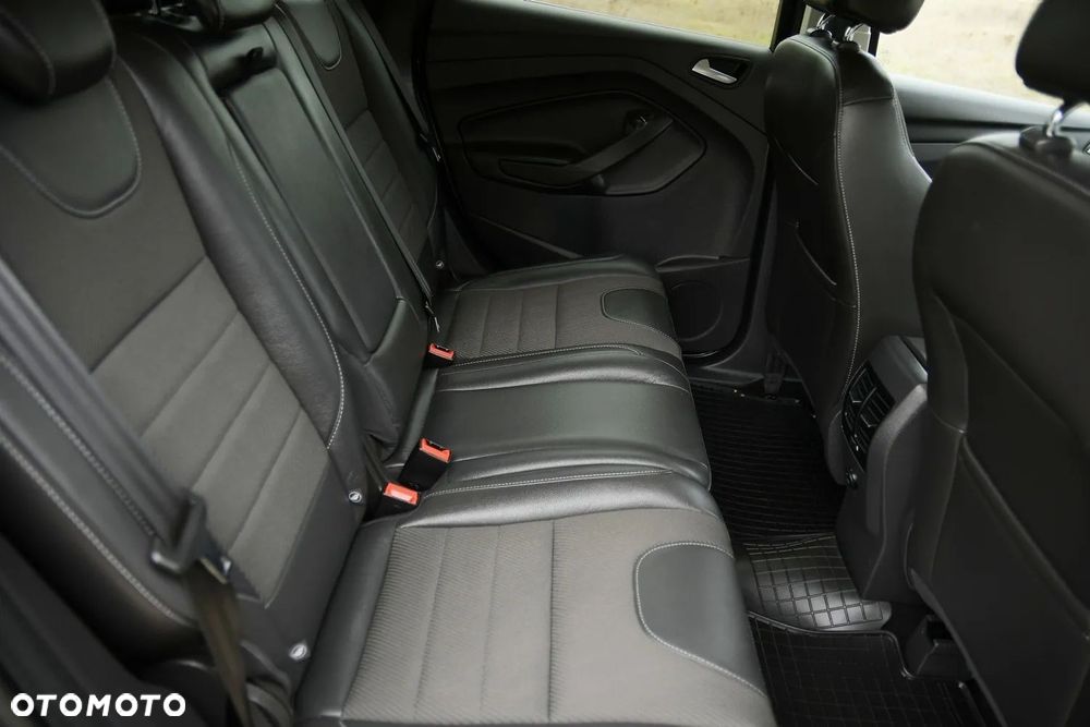 Ford Kuga 2.0 TDCi 4x4 Titanium - 23