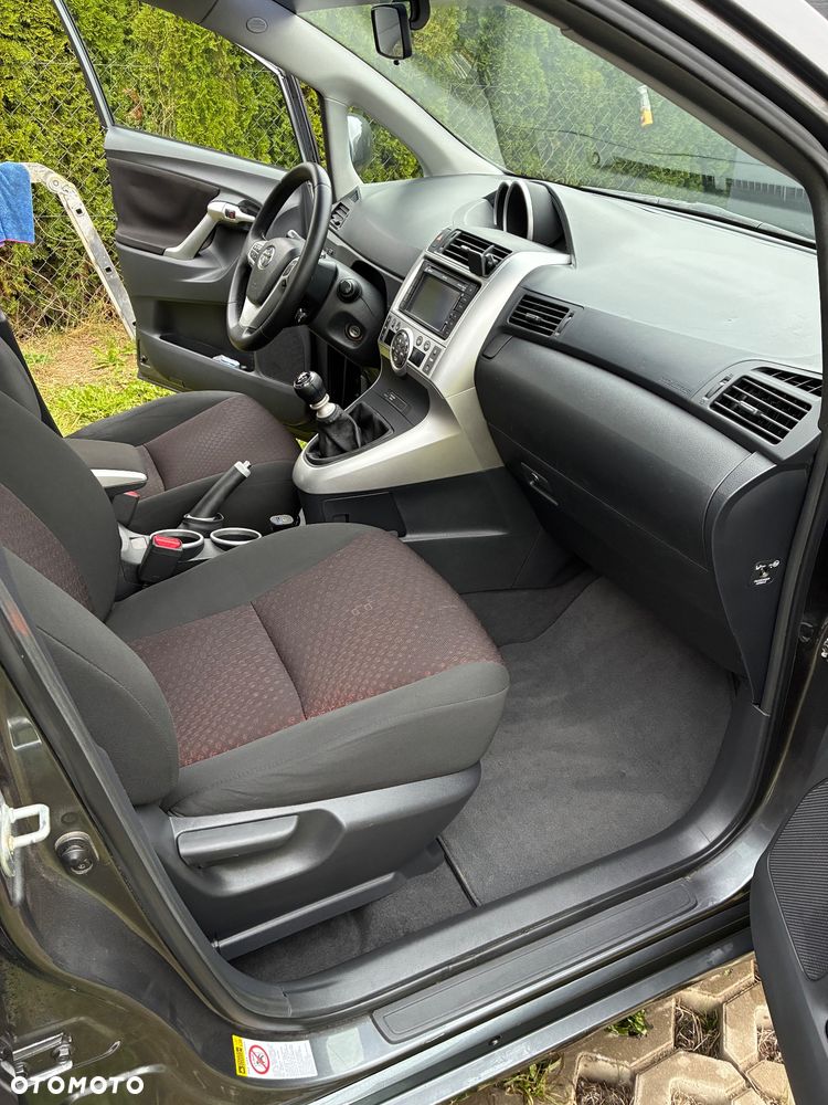 Toyota Verso - 8