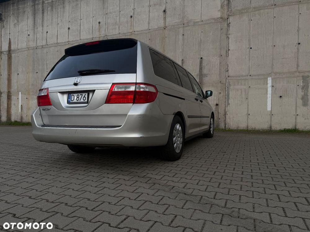 Honda Odyssey 3.5 LX - 11