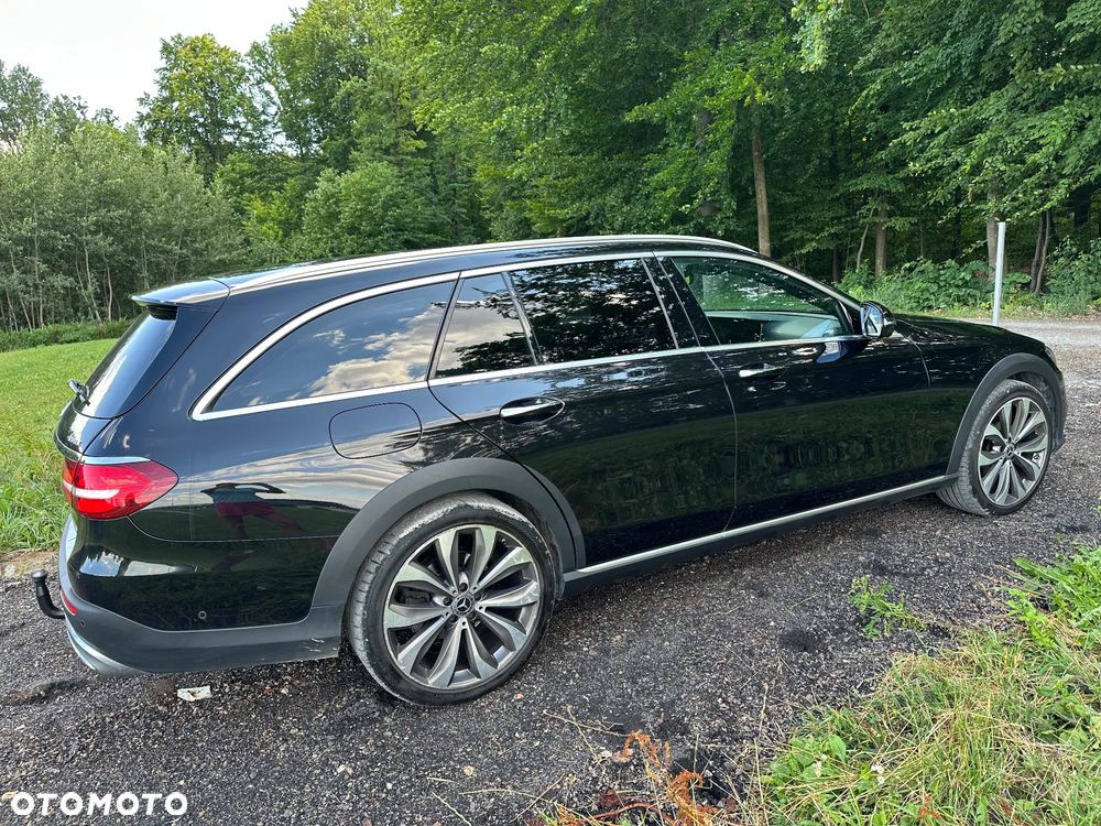 Mercedes-Benz Klasa E 220 d 4-Matic All-Terrain - 4