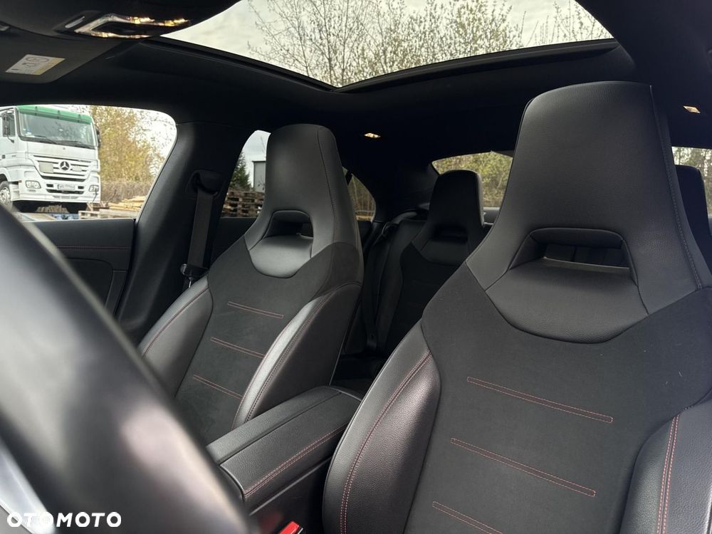 Mercedes-Benz CLA - 12