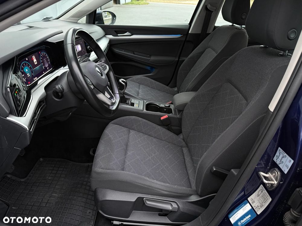 Volkswagen Golf - 10