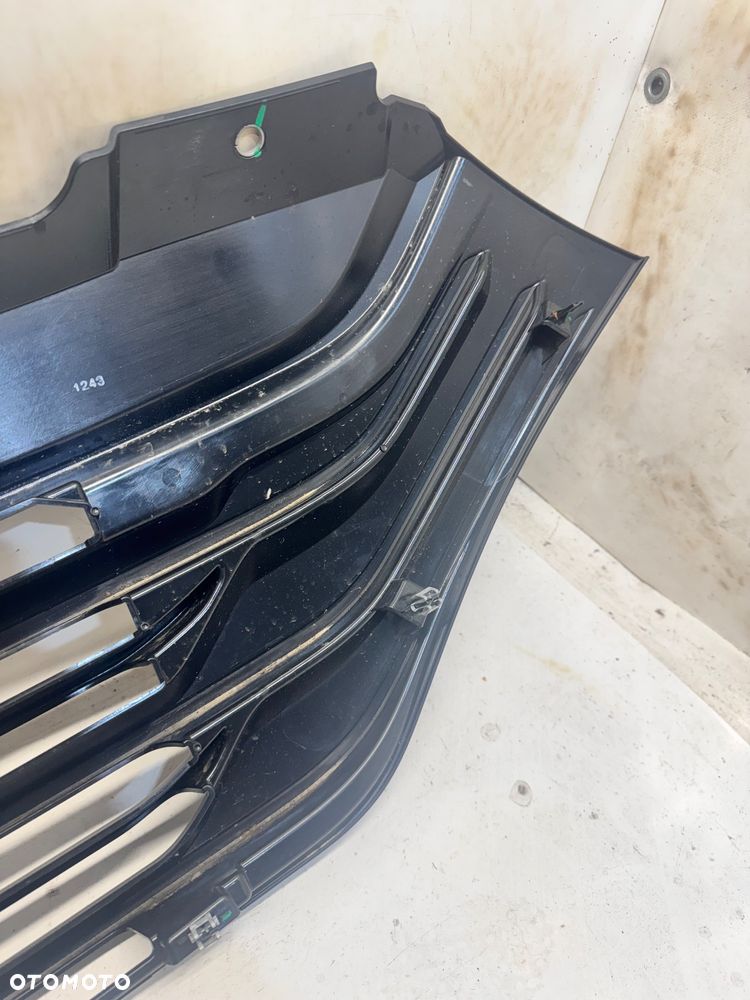 GRILL IVECO DAILY 19< - 5