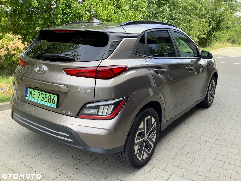Hyundai Kona 64kWh Executive - 8