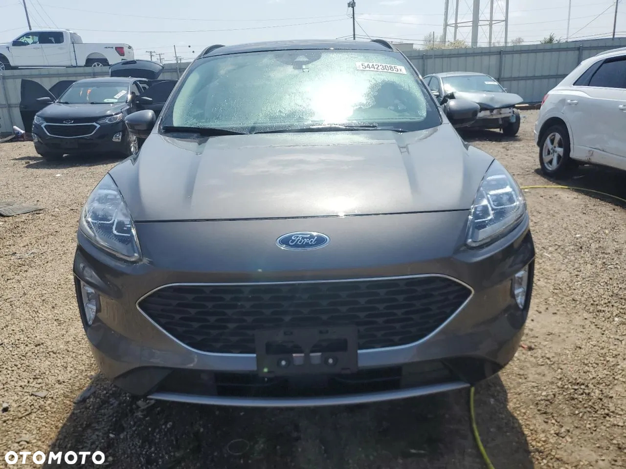 Ford Kuga 2.0 EcoBoost 4x4 Titanium - 2