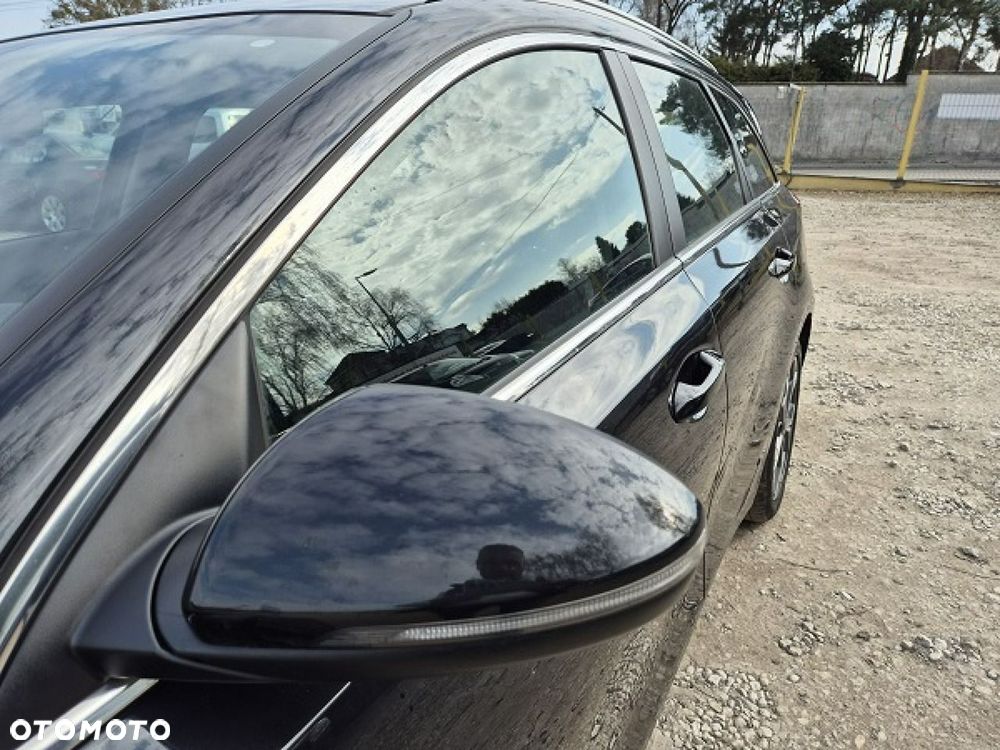 Kia Ceed - 8