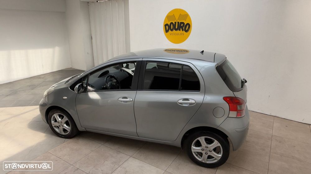 Toyota Yaris 1.4 D-4D Sol - 10