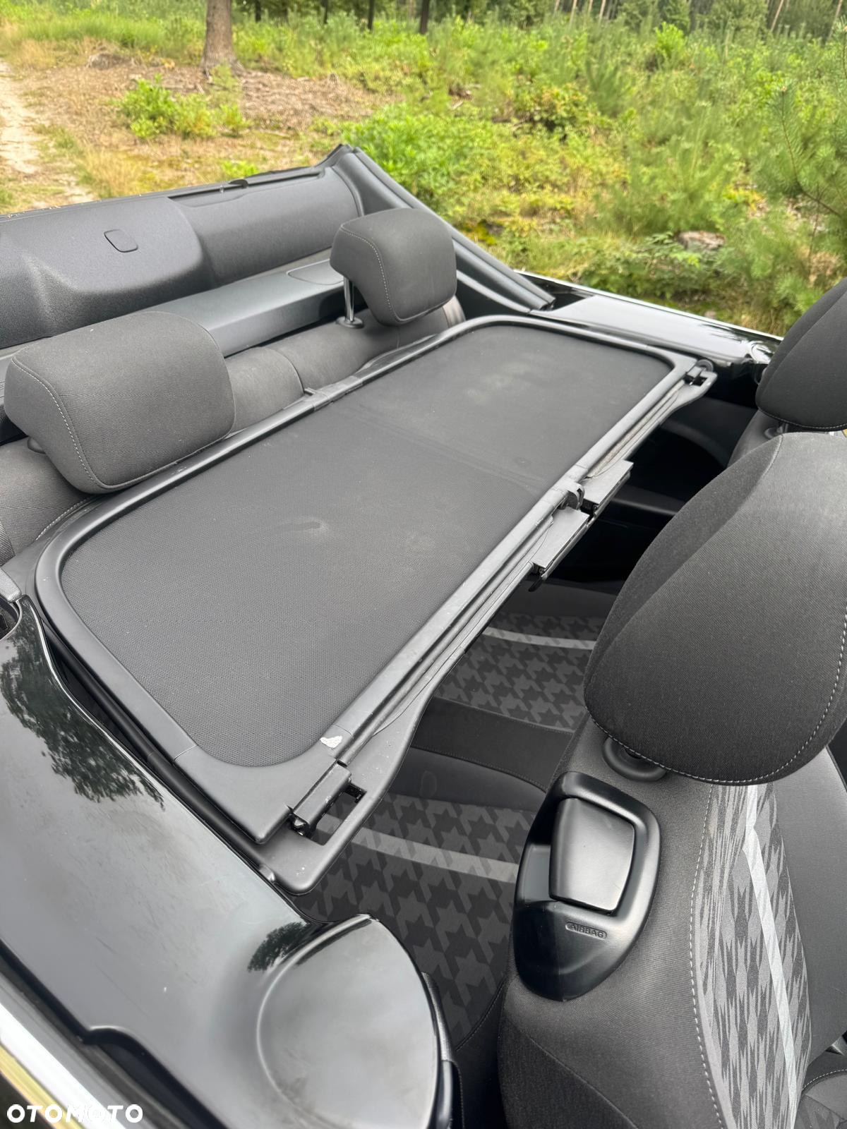 Volkswagen Beetle The Cabriolet 2.0 TDI BlueMotion Technology Design - 24