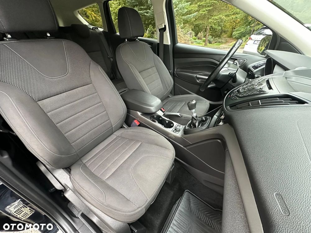 Ford Kuga 2.0 TDCi 2x4 Trend - 21