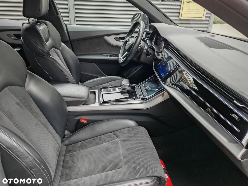 Audi Q8 - 28