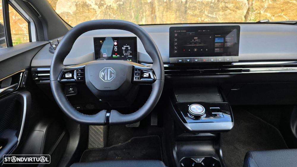 MG MG4 64 kWh Luxury - 13