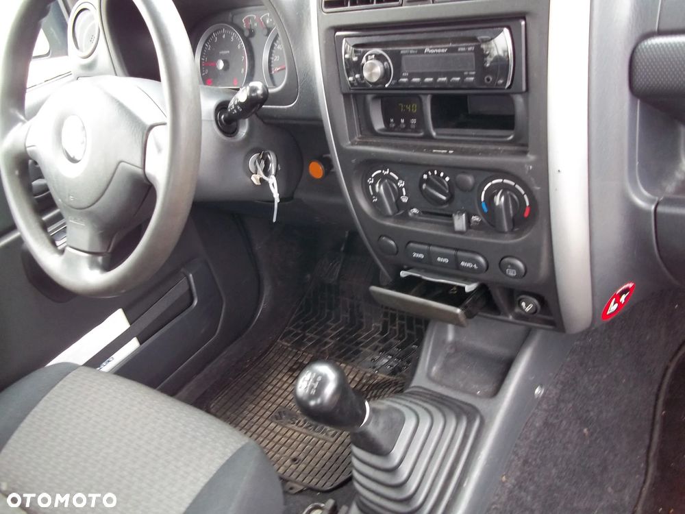 Suzuki Jimny - 12