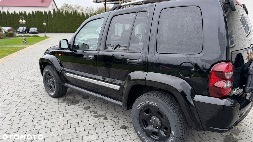 Jeep Cherokee - 21