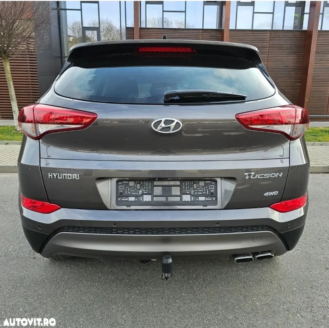 Hyundai Tucson 2.0 CRDI 4WD Automatik Premium - 11