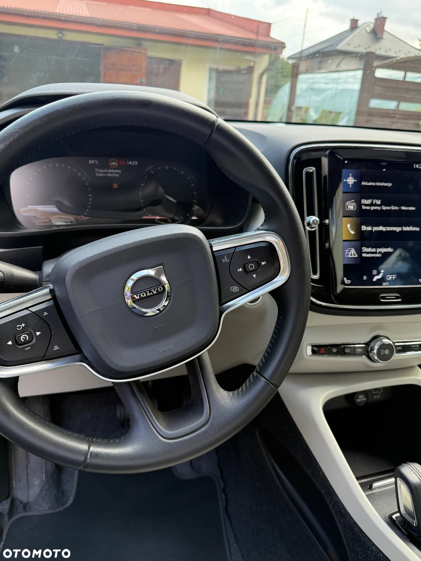 Volvo XC 40 T3 Momentum Pro - 14