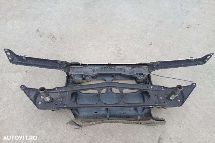 Trager / Calandru 8211467 8202832 8211467 8202832 BMW Seria 3 E46 [fa - 3