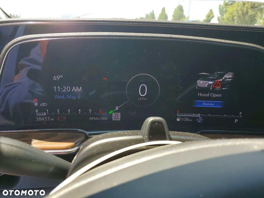 Cadillac Escalade - 11