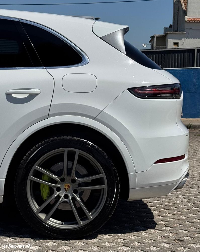 Porsche Cayenne E-Hybrid - 5