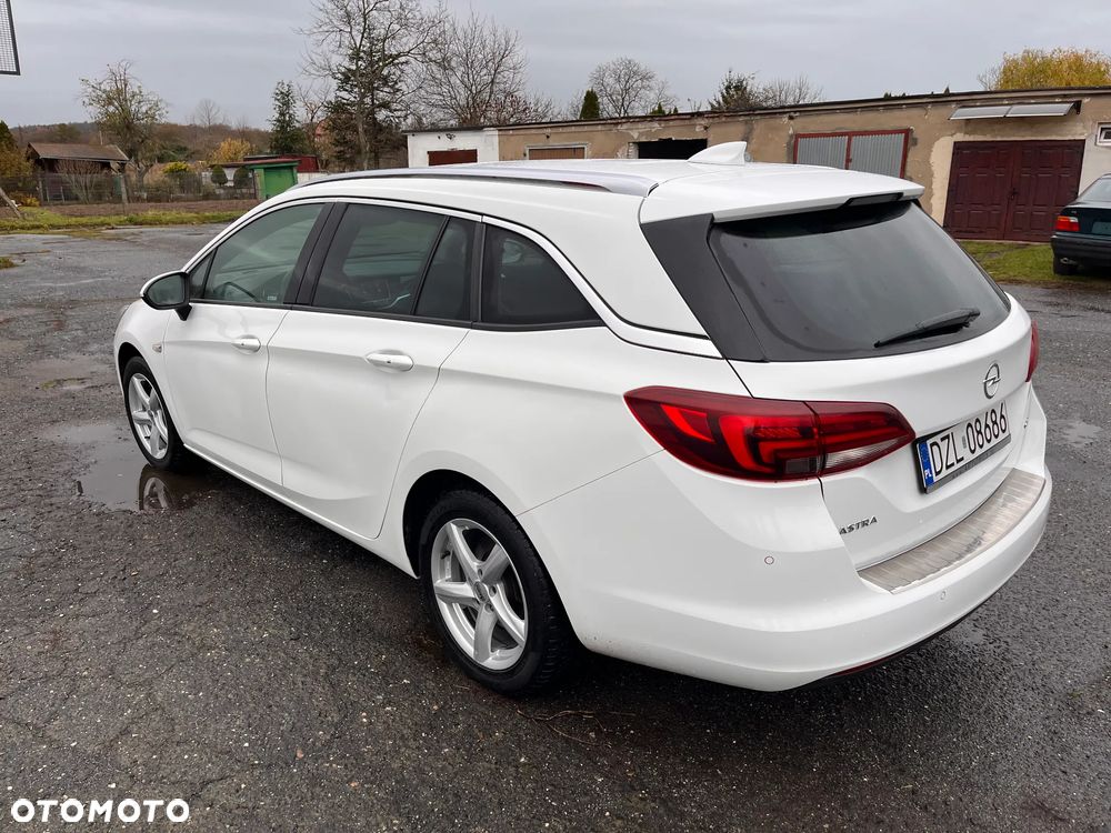 Opel Astra IV 1.6 CDTI Sport - 1