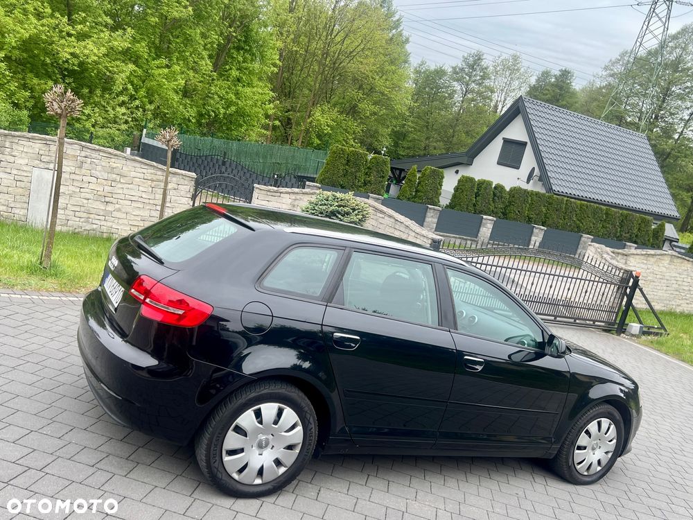 Audi A3 Sportback 1.6 TDI Attraction - 5